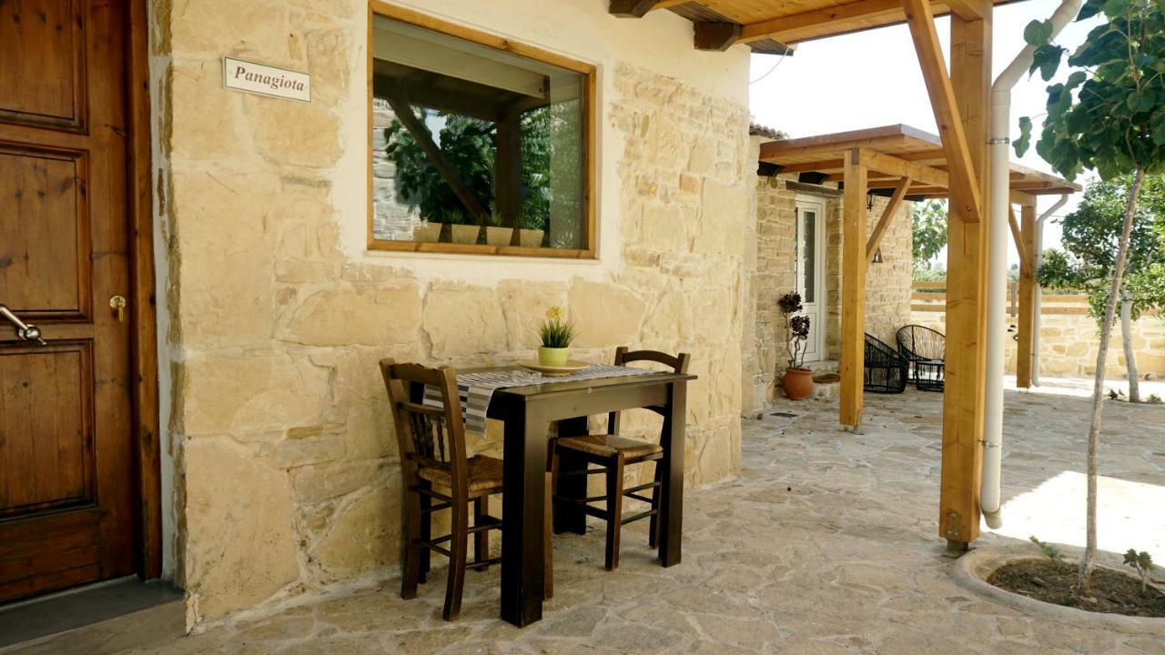 Studio Panagiota - Oasis Holiday Houses Kokkinos Pyrgos Dış mekan fotoğraf